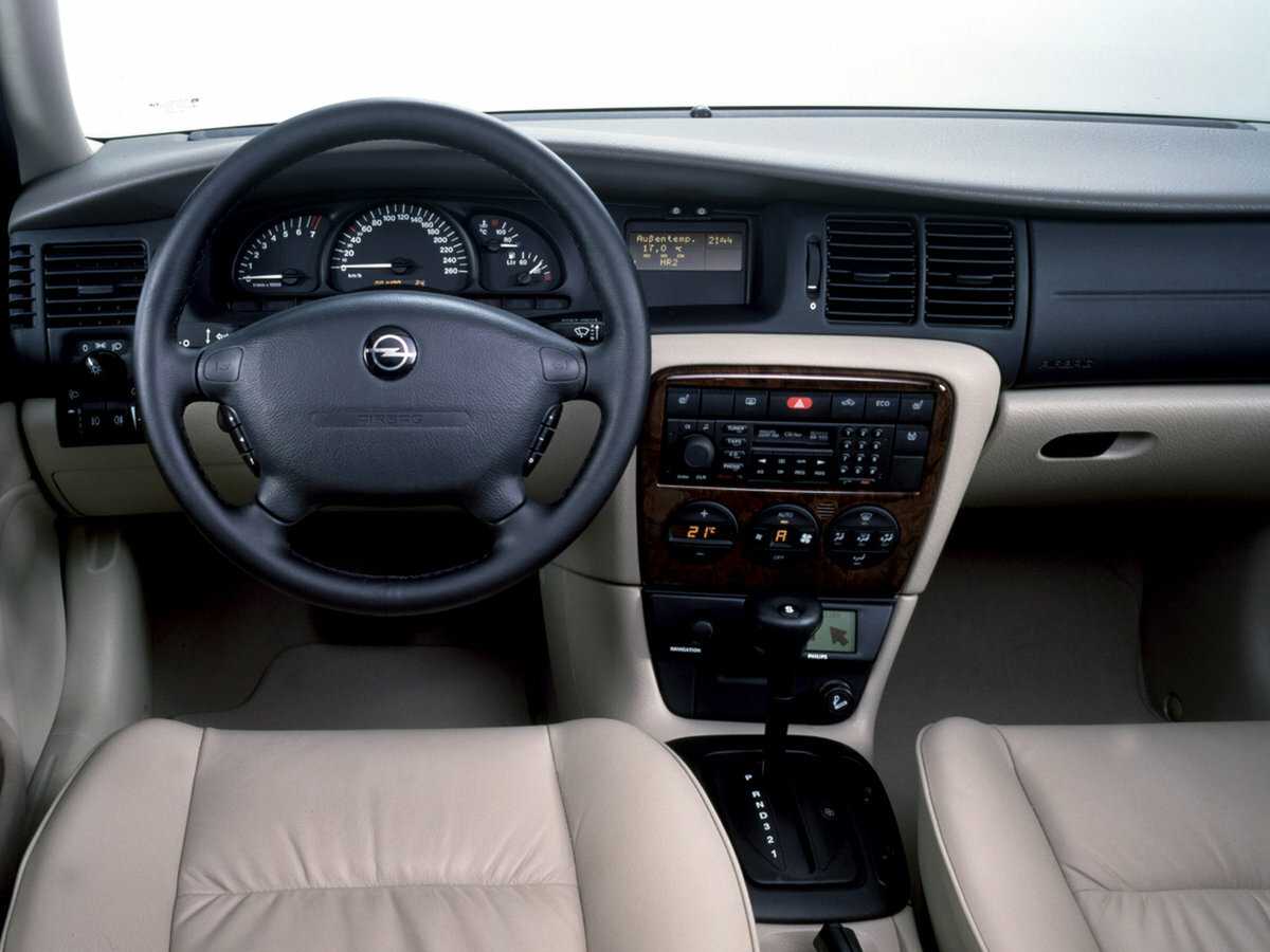 В 2002 году дебютировала новое поколение Opel Vectra C, в пух и прах, разрушив стереотип, что «Опель» — автомобиль для пенсионеров