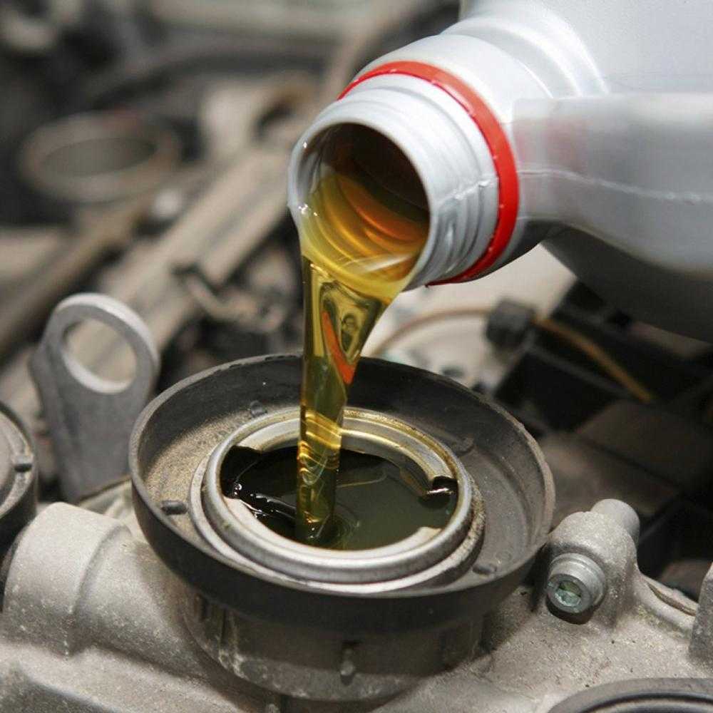 Можно ли зимой заливать в двигатель летнее масло?