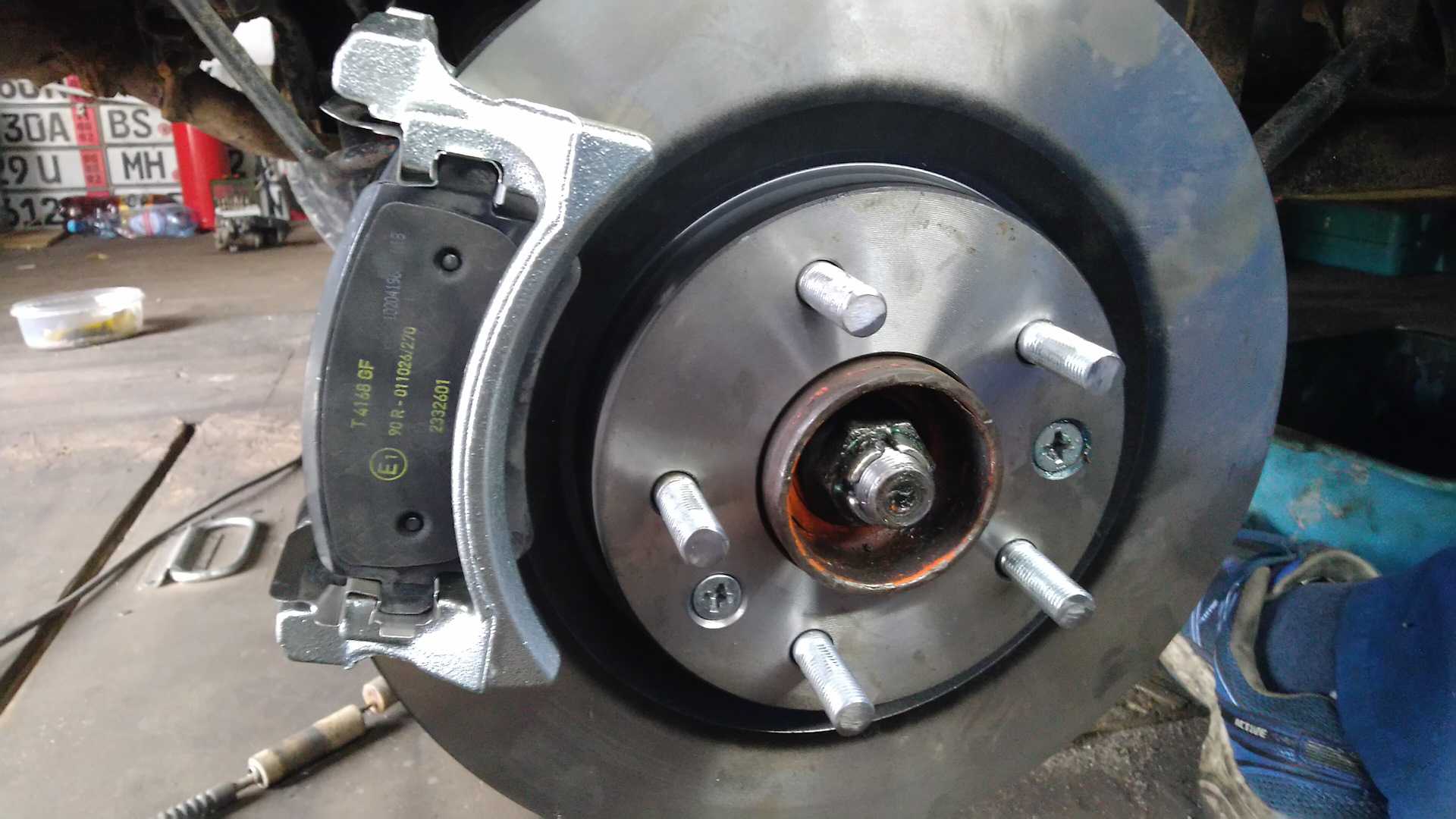 Замена передних тормозных дисков на форд фокус 2
