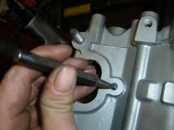 Как извлечь сломанную шпильку из блока двигателя