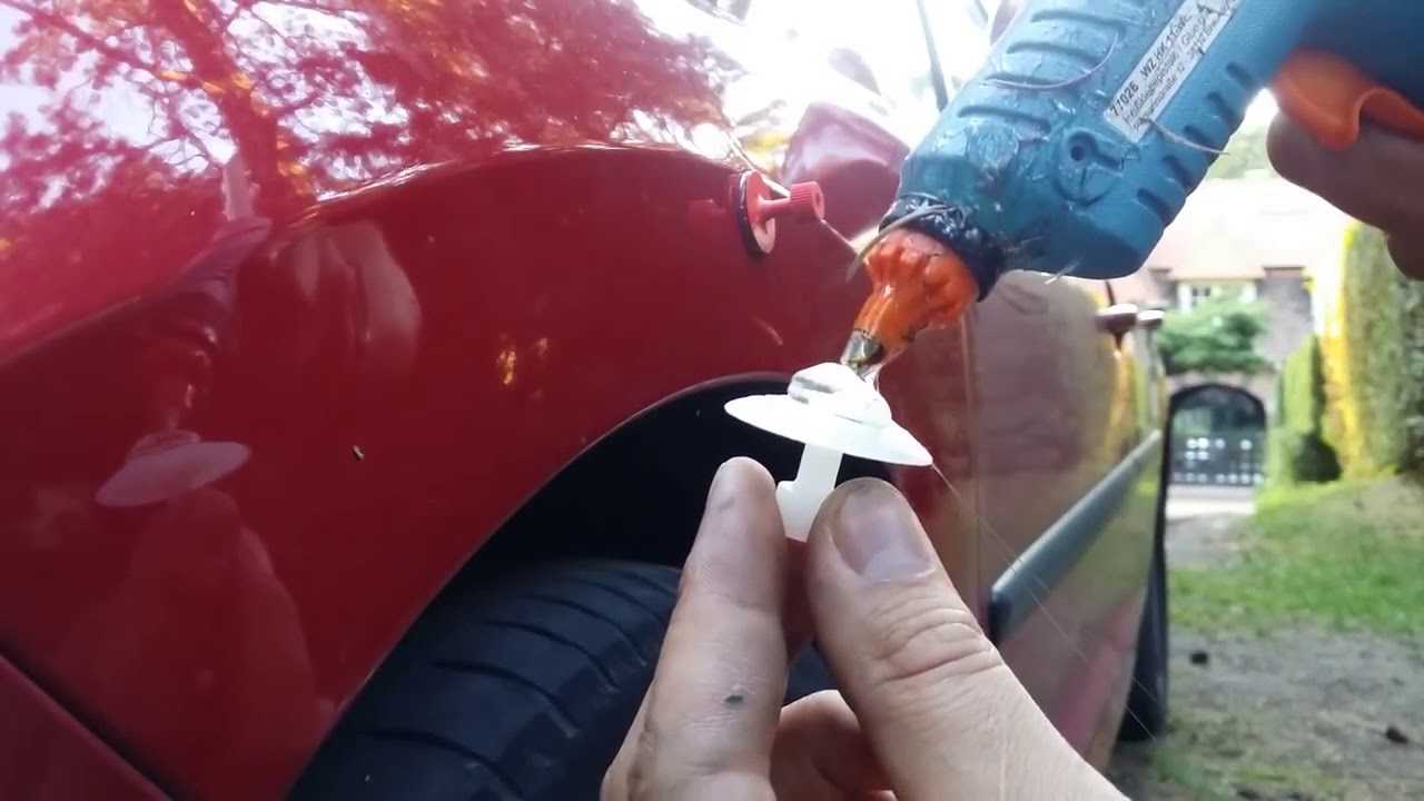 Как убрать вмятины на машине своими руками с помощью фена и утюжка