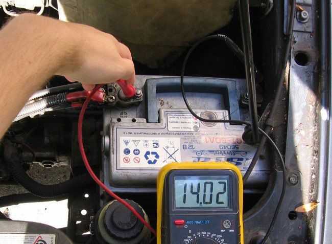 Сколько должен выдавать генератор для зарядки аккумулятора
