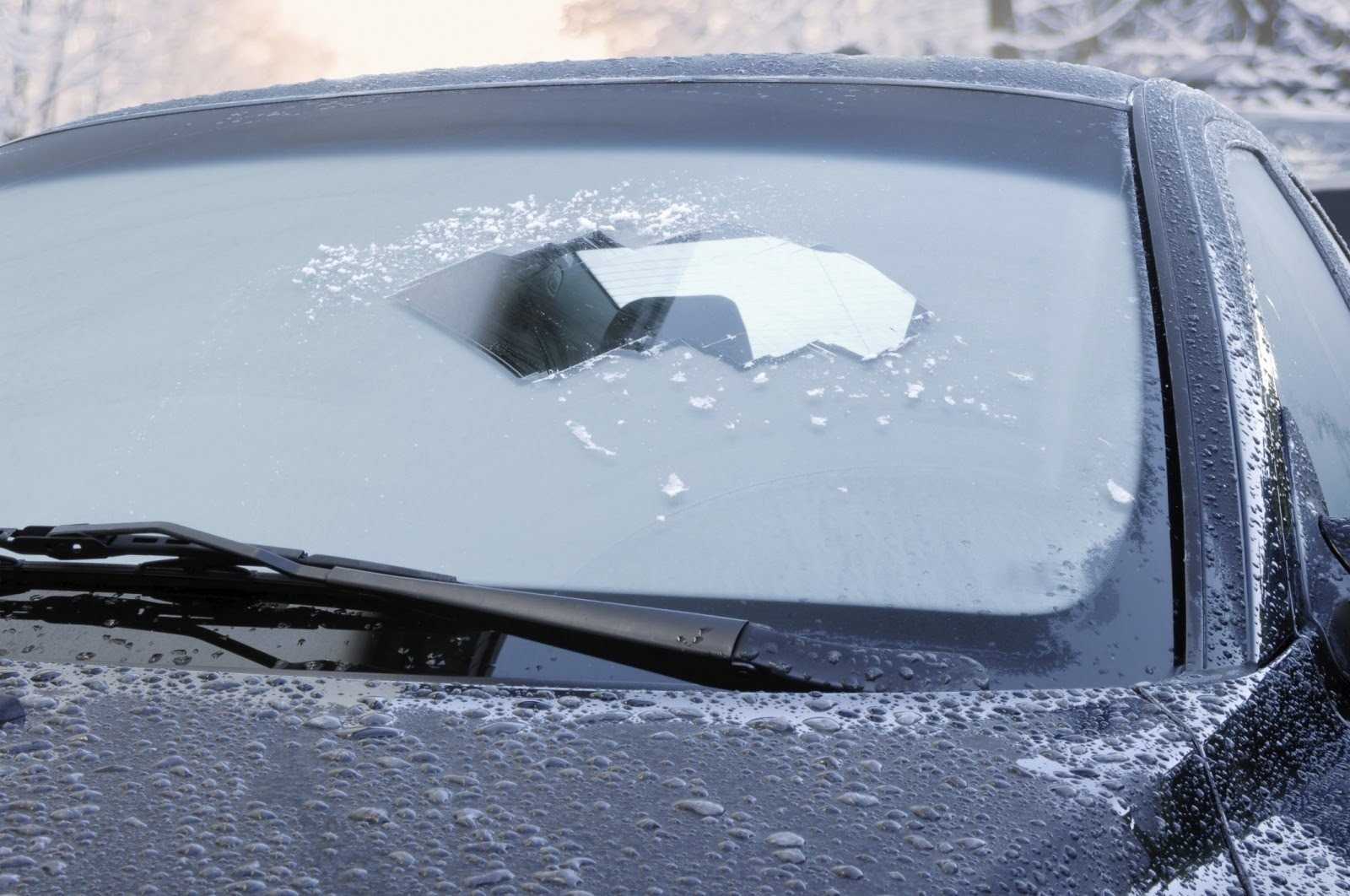Как разморозить лобовое стекло автомобиля :: инфониак