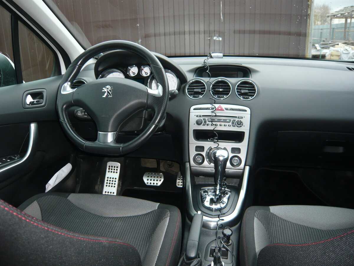 Peugeot 308 2007, 2008, 2009, 2010, 2011, хэтчбек 5 дв., 1 поколение, t7 технические характеристики и комплектации